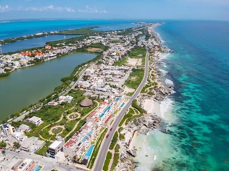 Sea-Front Villa, Isla Mujeres! Stunning Sea Views!