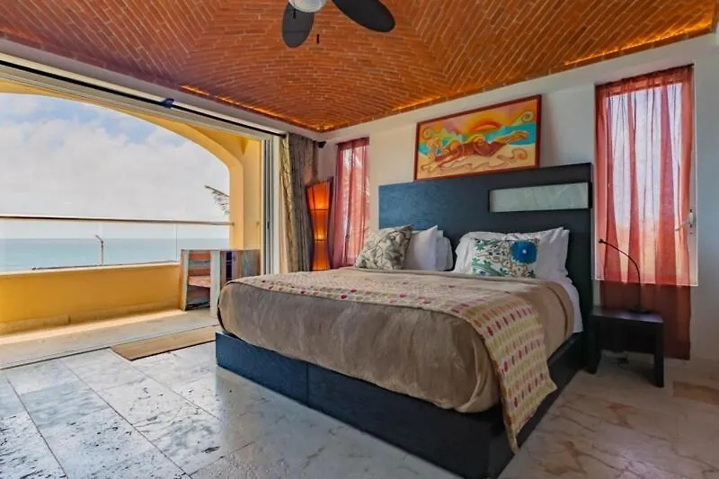 Sea-Front Villa, Isla Mujeres! Stunning Sea Views! Apartmán