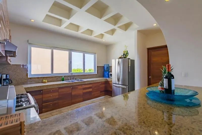 Apartment Sea-Front Villa, Isla Mujeres! Stunning Sea Views!