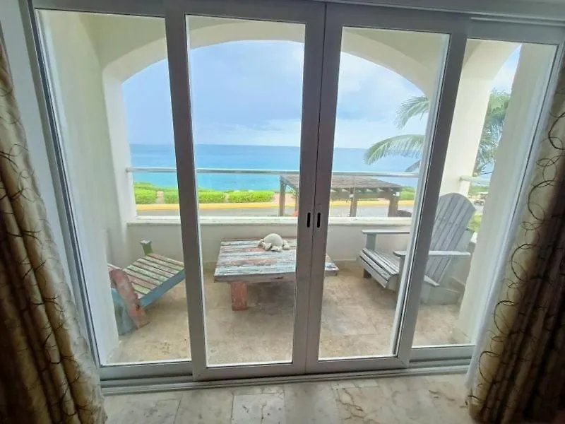 Sea-Front Villa, Isla Mujeres! Stunning Sea Views!