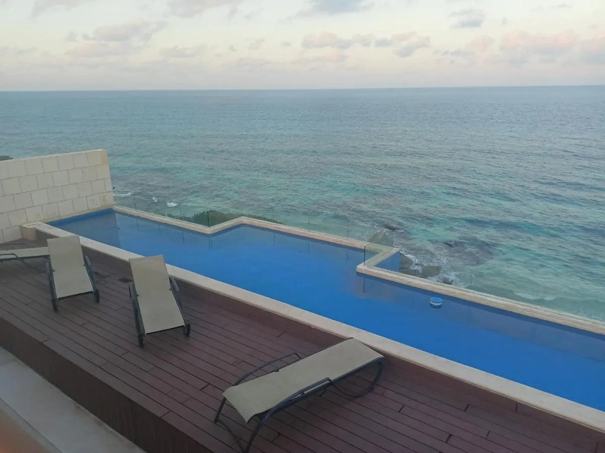 Sea-Front Villa, Isla Mujeres! Stunning Sea Views!