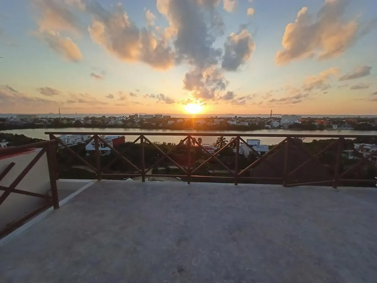 Sea-Front Villa, Isla Mujeres! Stunning Sea Views! Mexico