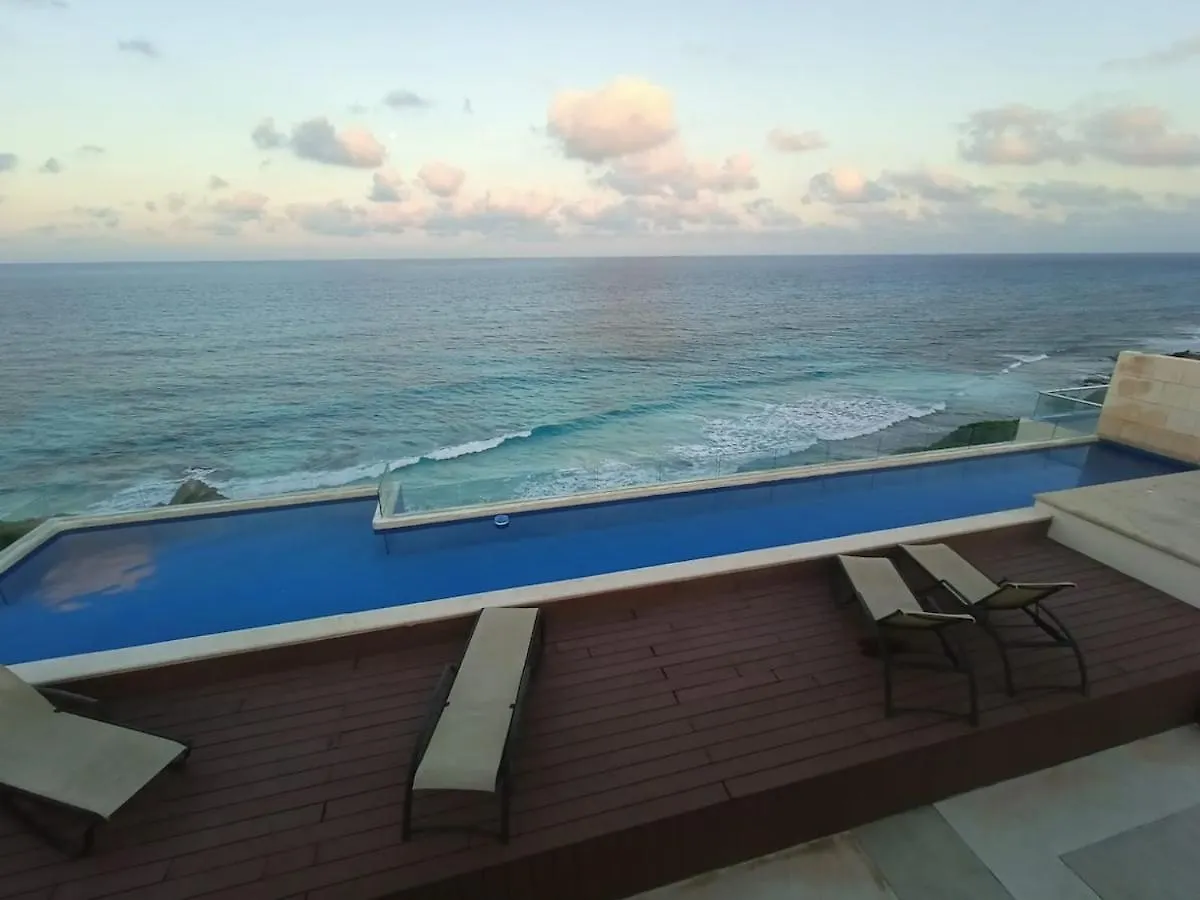 Sea-Front Villa, Isla Mujeres! Stunning Sea Views! Apartment