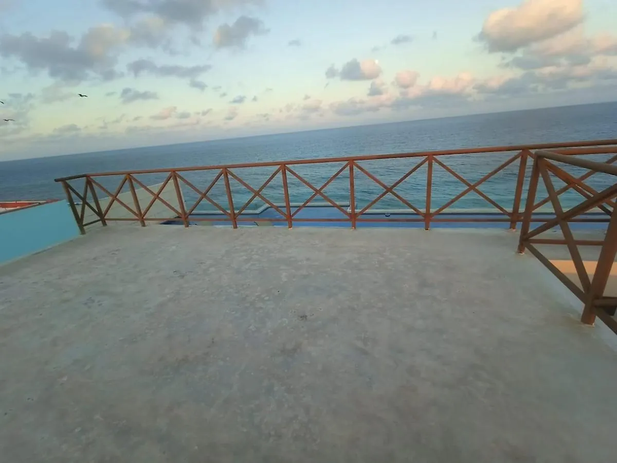 Sea-Front Villa, Isla Mujeres! Stunning Sea Views!
