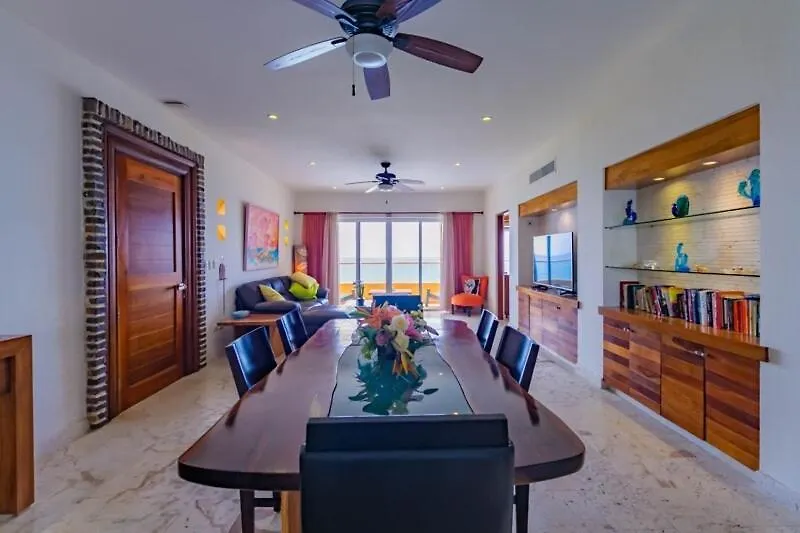 Apartment Sea-Front Villa, Isla Mujeres! Stunning Sea Views!